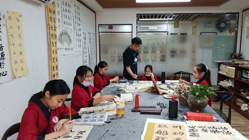 全媒体运营师培训费用：揭秘背后的价值与考量